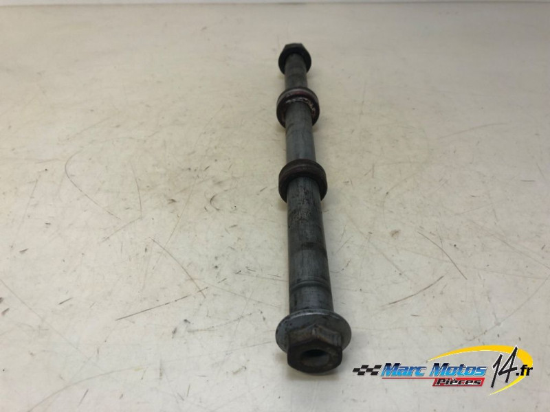 AXE DE ROUE ARRIERE HONDA 1000 VARADERO 2000