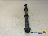 AXE DE ROUE ARRIERE HONDA 1000 VARADERO 2000