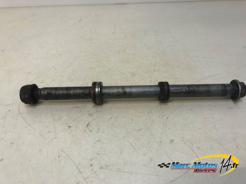 AXE DE ROUE ARRIERE HONDA 1000 VARADERO 2000