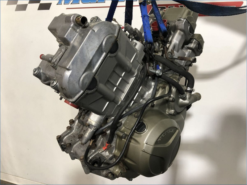 MOTEUR HONDA 1000 VARADERO 2000