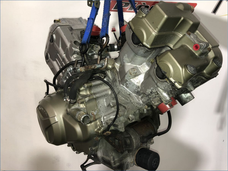 MOTEUR HONDA 1000 VARADERO 2000