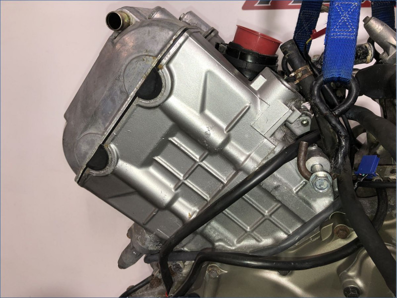 MOTEUR HONDA 1000 VARADERO 2000
