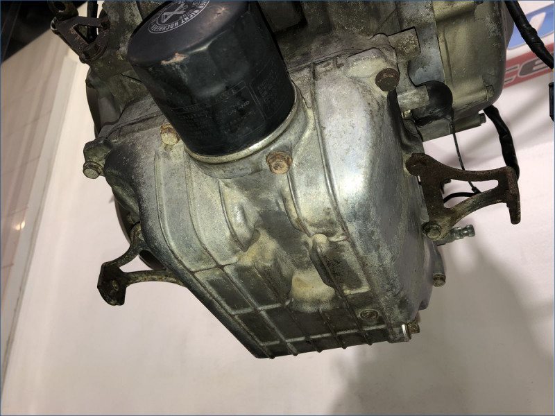 MOTEUR HONDA 1000 VARADERO 2000
