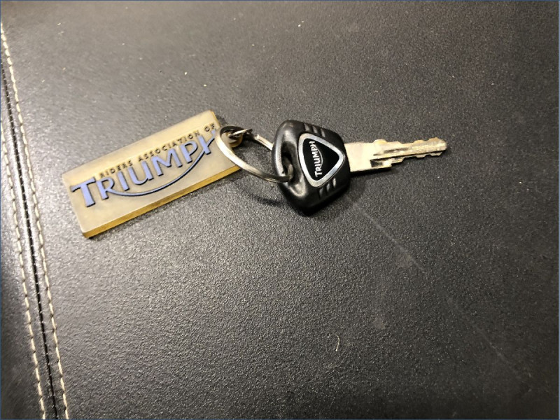 TRIUMPH 1050 SPRINT GT