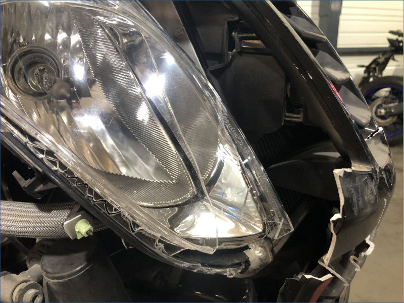 PEUGEOT 400 METROPOLIS 