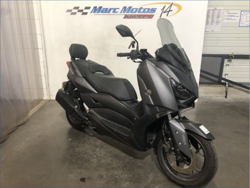 YAMAHA 300 XMAX 