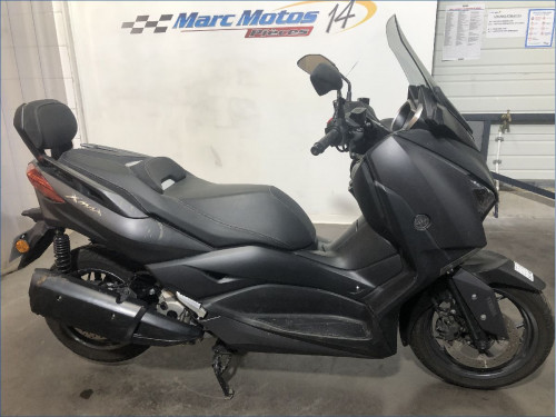 YAMAHA 300 XMAX 