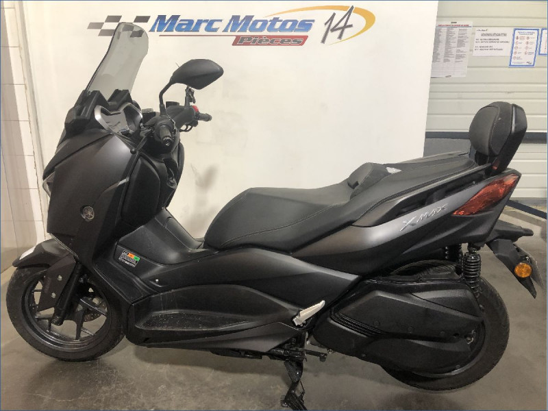 YAMAHA 300 XMAX 