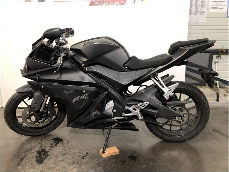 YAMAHA 125 YZF R 