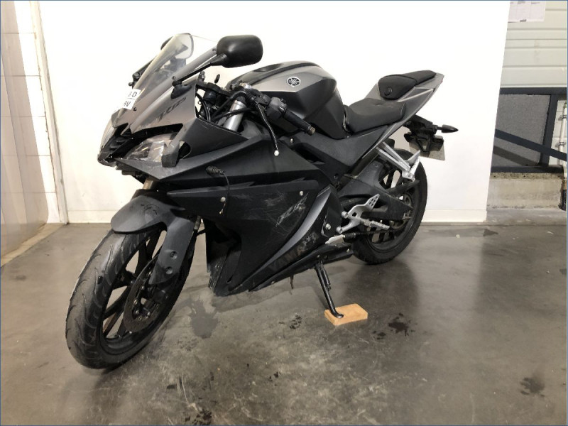 YAMAHA 125 YZF R 