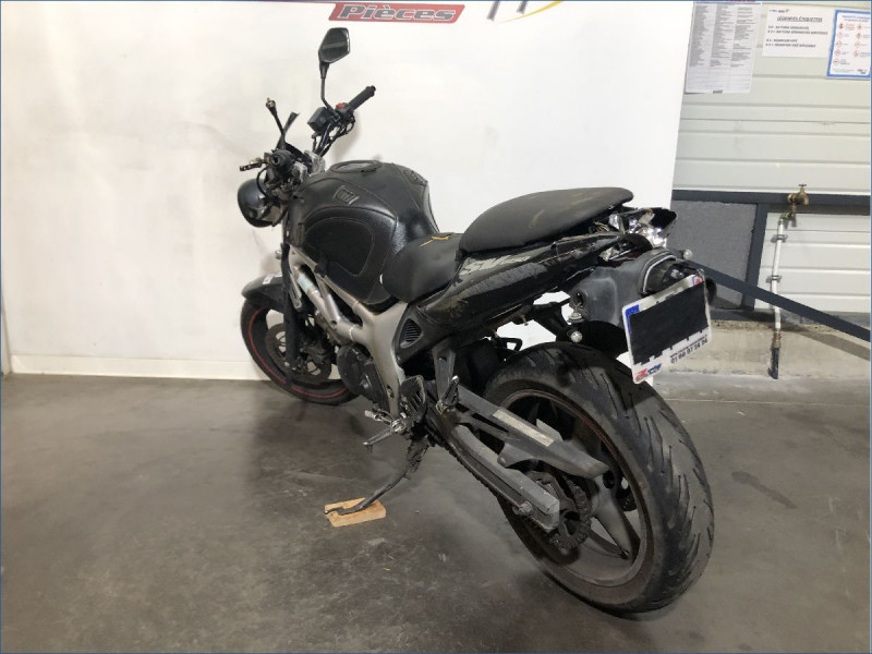 SUZUKI 650 SV N