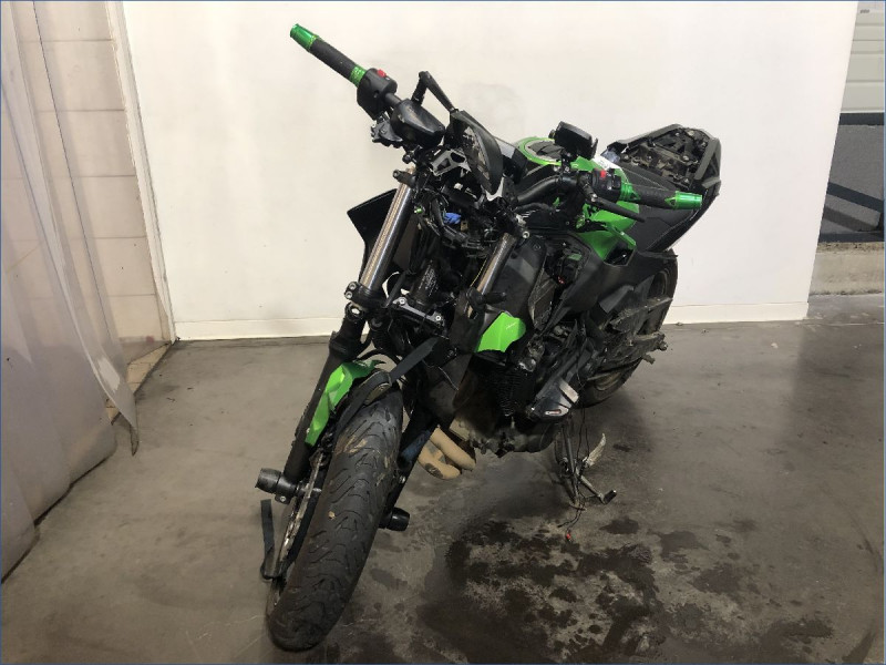 KAWASAKI Z650 