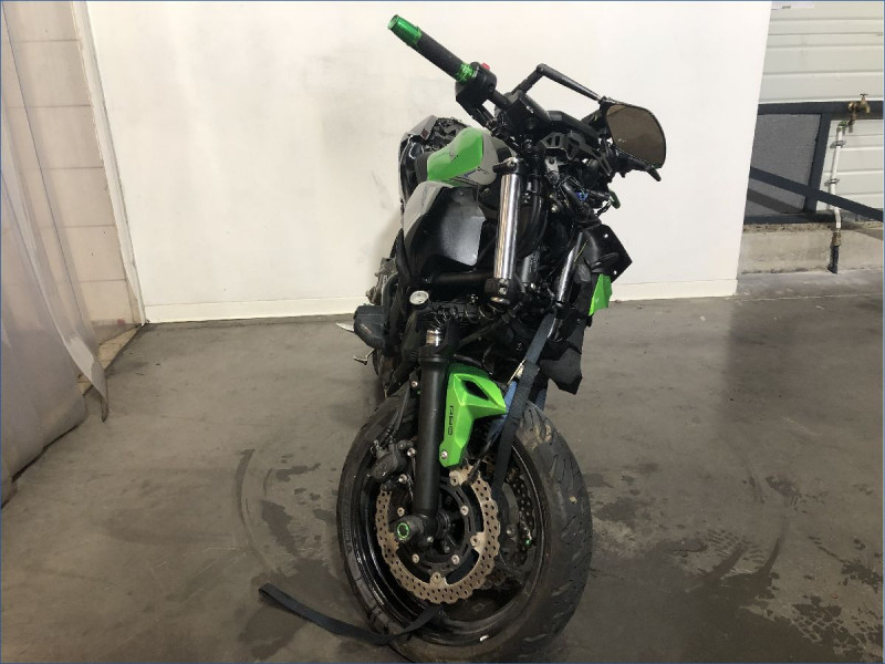 KAWASAKI Z650 