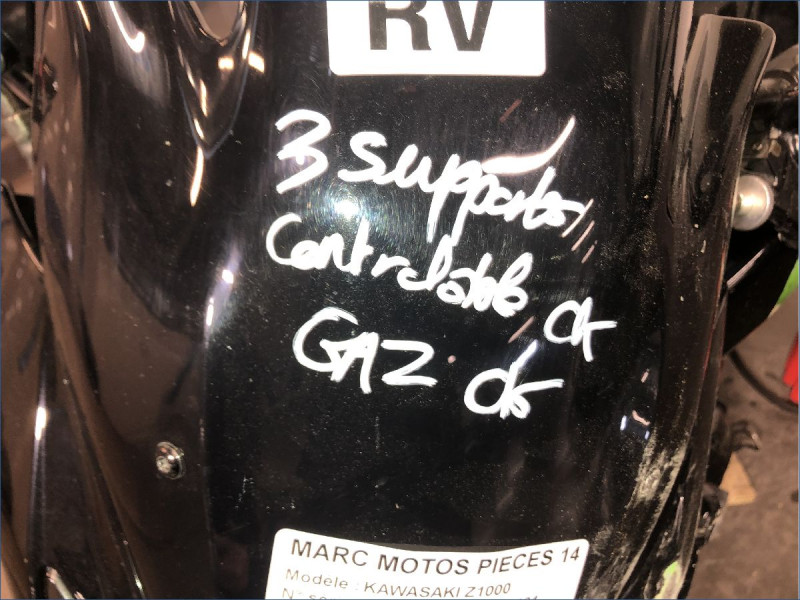 KAWASAKI Z1000 