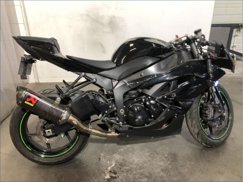 KAWASAKI ZX6R 