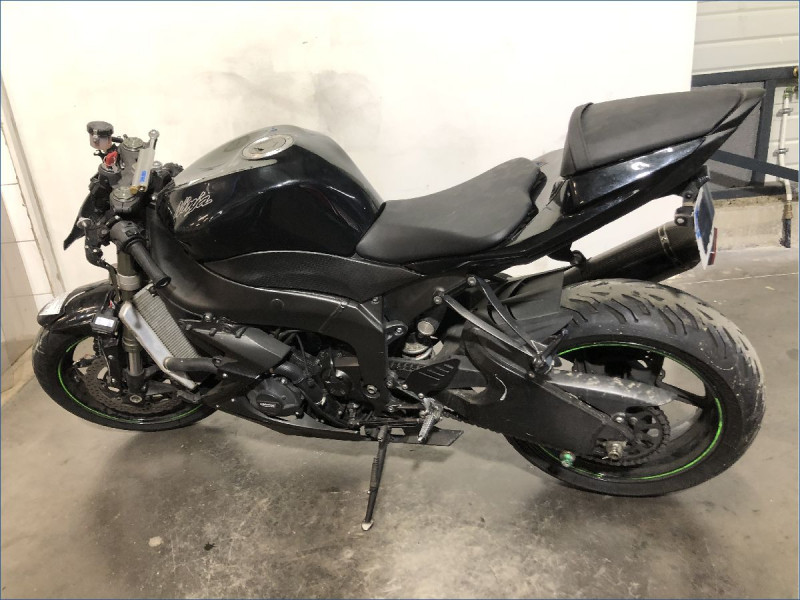 KAWASAKI ZX6R 