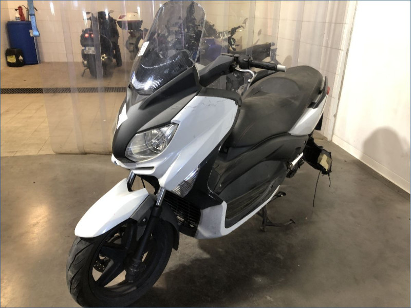 YAMAHA 250 XMAX 