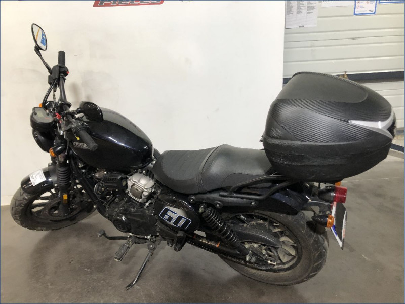 HYOSUNG 125 BOBBER 
