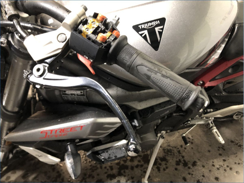 TRIUMPH 765 STREET TRIPLE RS