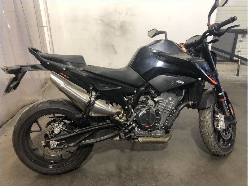 KTM 890 DUKE 