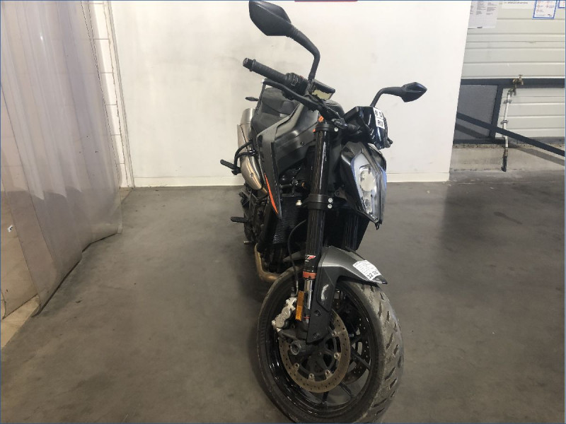 KTM 890 DUKE 