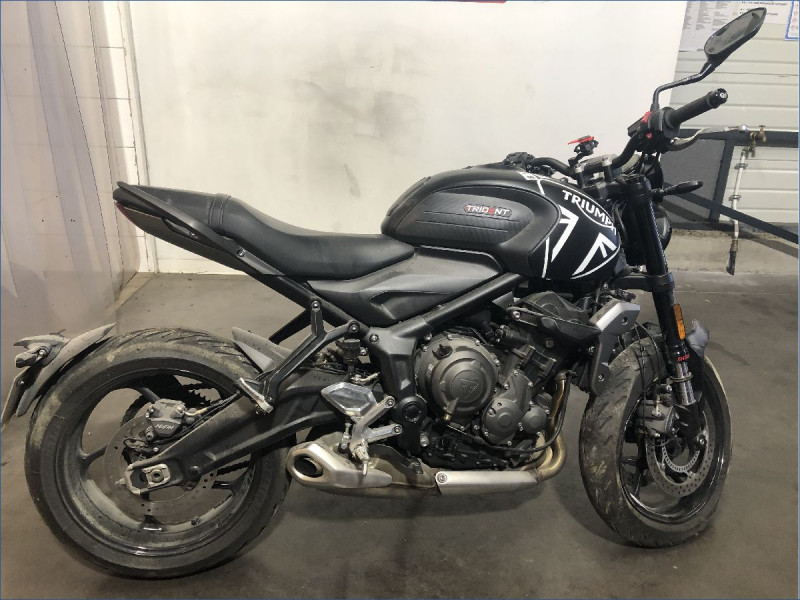 TRIUMPH 660 TRIDENT 