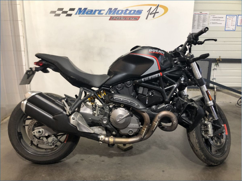 DUCATI 821 MONSTER 
