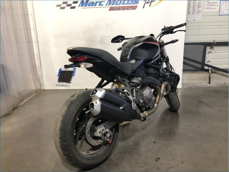 DUCATI 821 MONSTER 