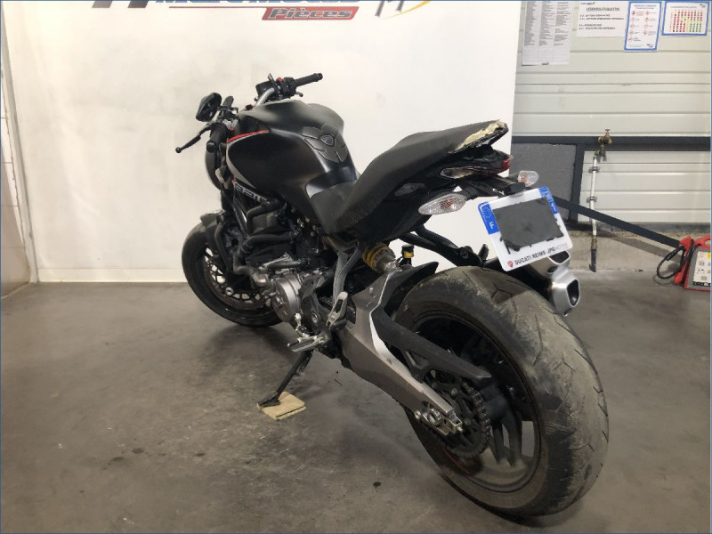 DUCATI 821 MONSTER 