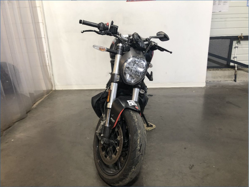 DUCATI 821 MONSTER 