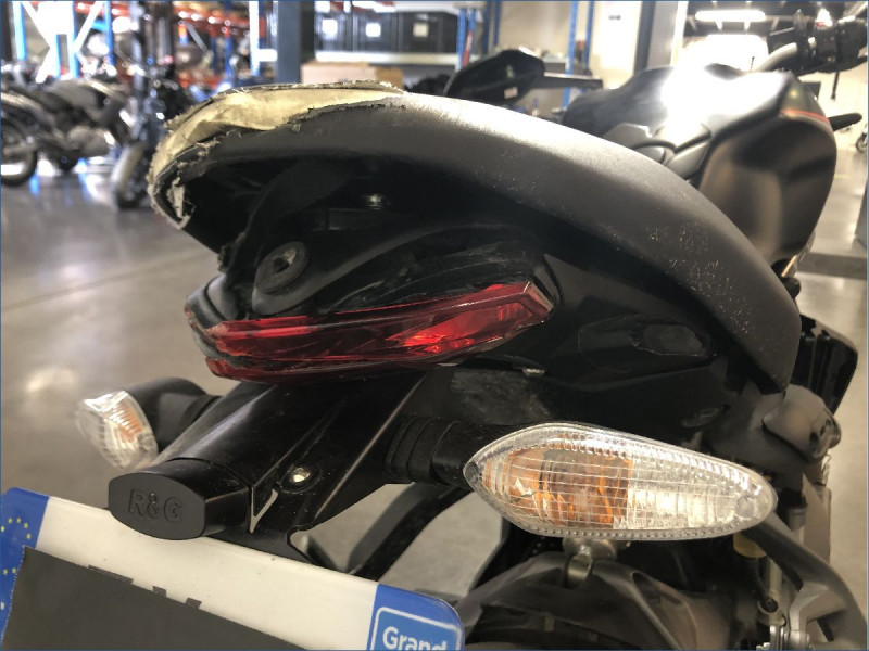 DUCATI 821 MONSTER 