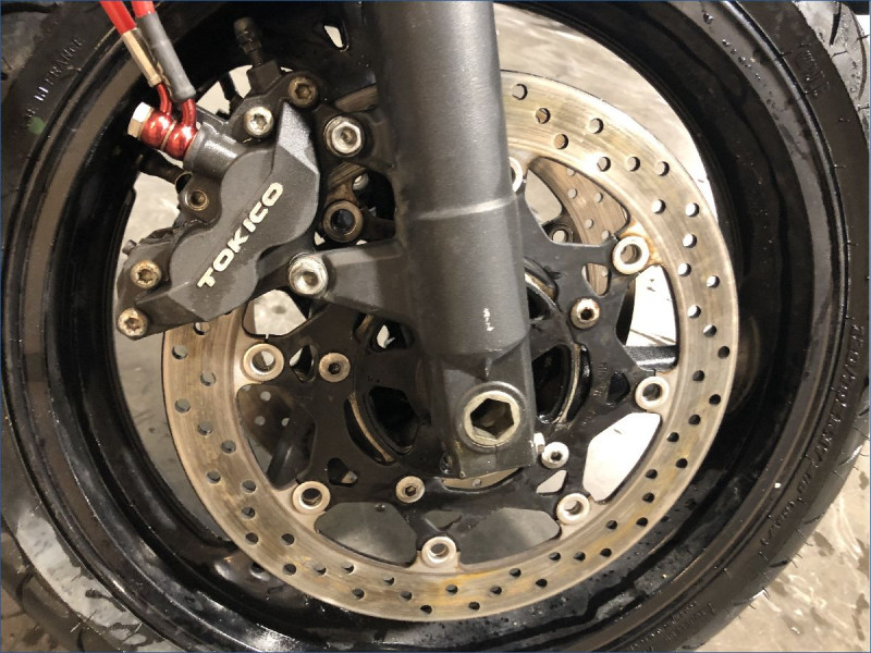 SUZUKI 600 GSR 