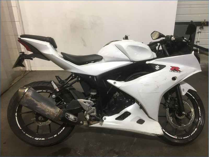 SUZUKI 125 GSX-R 