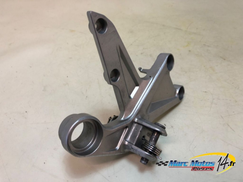 PLATINE AVANT DROITE HONDA 1000 CBR R 2012