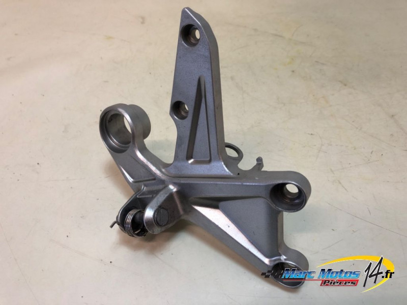 PLATINE AVANT DROITE HONDA 1000 CBR R 2012