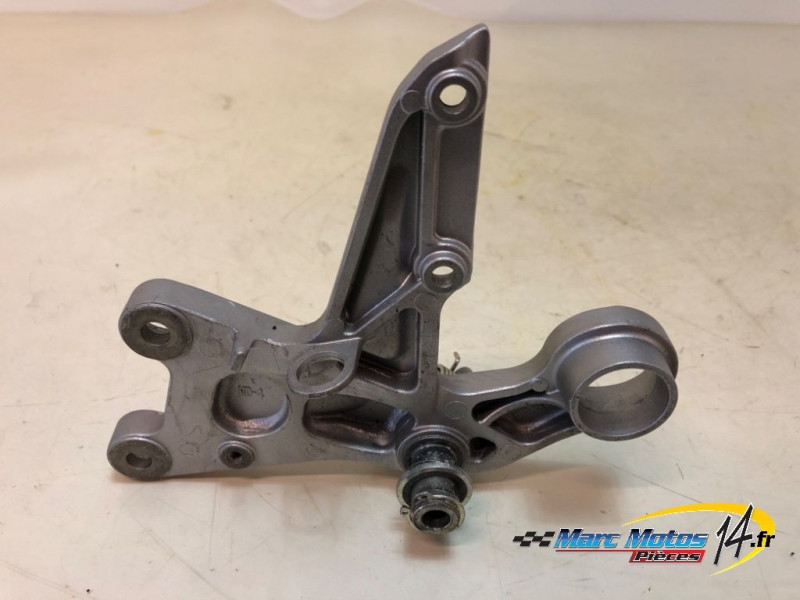 PLATINE AVANT DROITE HONDA 1000 CBR R 2012