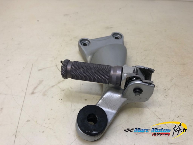 PLATINE ARRIERE DROITE SUZUKI 1300 GSXR HAYABUSA 2003
