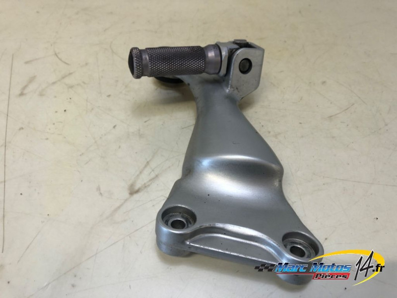 PLATINE ARRIERE GAUCHE SUZUKI 1300 GSXR HAYABUSA 2003