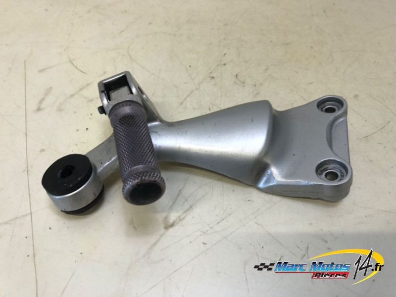 PLATINE ARRIERE GAUCHE SUZUKI 1300 GSXR HAYABUSA 2003