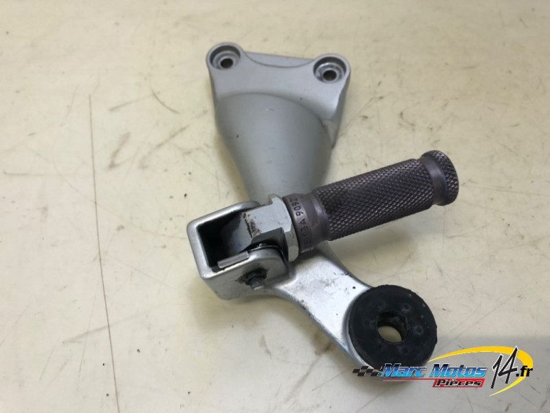 PLATINE ARRIERE GAUCHE SUZUKI 1300 GSXR HAYABUSA 2003