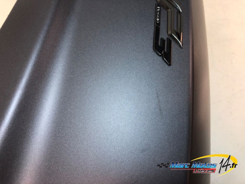 CACHE LATERAL DROIT PIAGGIO 500 MP3 LT 2015