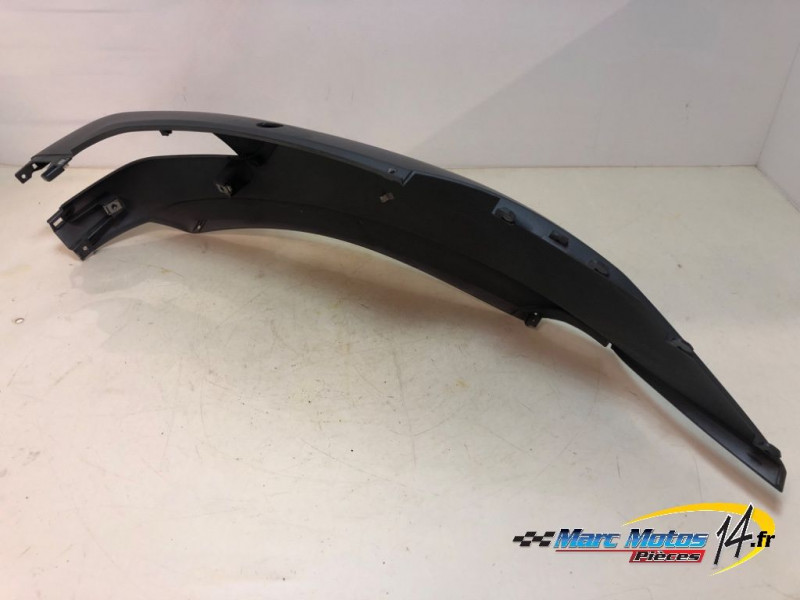 CACHE LATERAL GAUCHE PIAGGIO 500 MP3 LT 2015