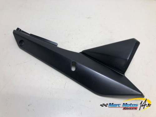 CACHE LATERAL INTERMEDIAIRE DROIT SUZUKI 1250 BANDIT S ABS 2007