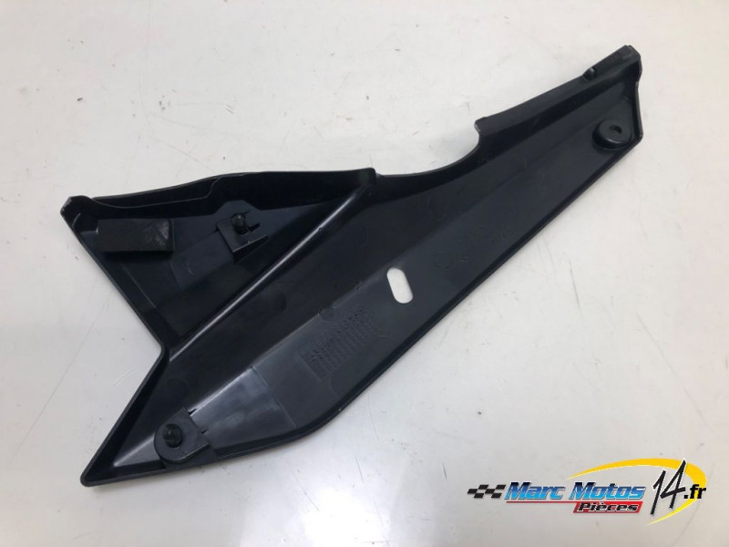 CACHE LATERAL INTERMEDIAIRE DROIT SUZUKI 1250 BANDIT S ABS 2007