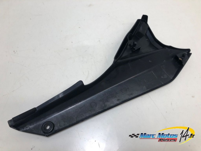 CACHE LATERAL INTERMEDIAIRE GAUCHE SUZUKI 1250 BANDIT S ABS 2007