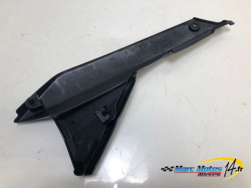 CACHE LATERAL INTERMEDIAIRE GAUCHE SUZUKI 1250 BANDIT S ABS 2007