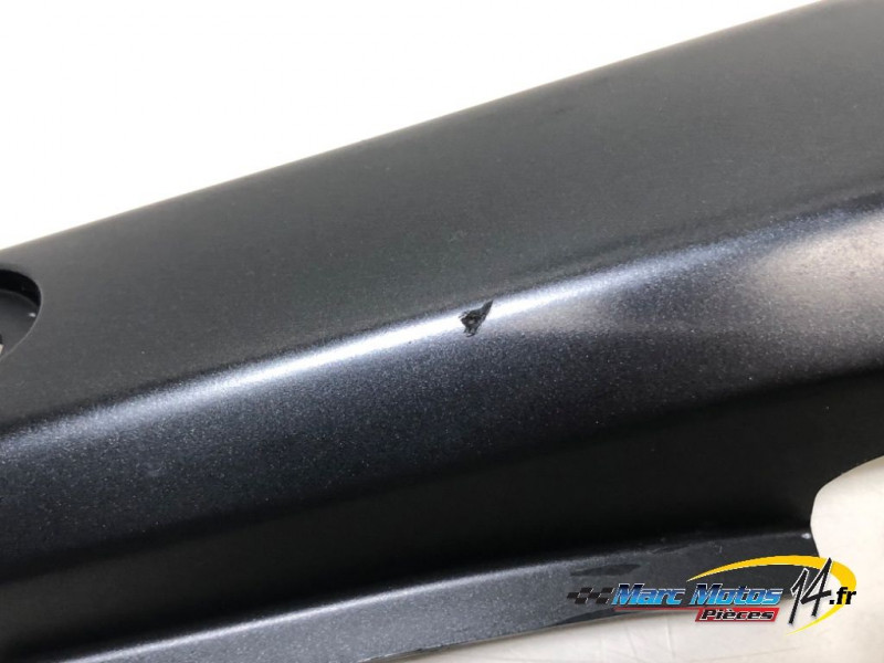 CACHE LATERAL INTERMEDIAIRE GAUCHE SUZUKI 1250 BANDIT S ABS 2007