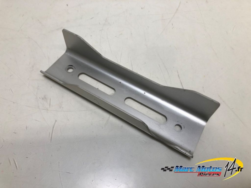 ECOPE DE RADIATEUR GAUCHE SUZUKI 1250 BANDIT S ABS 2007