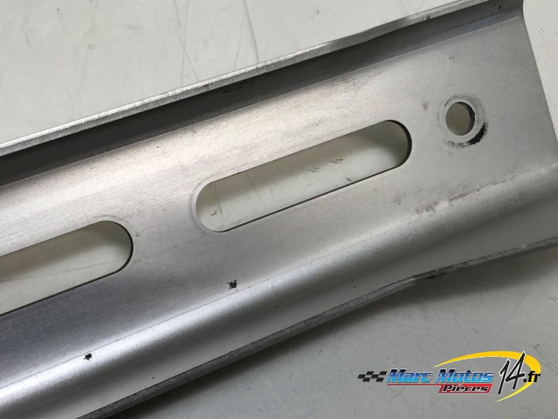 ECOPE DE RADIATEUR GAUCHE SUZUKI 1250 BANDIT S ABS 2007