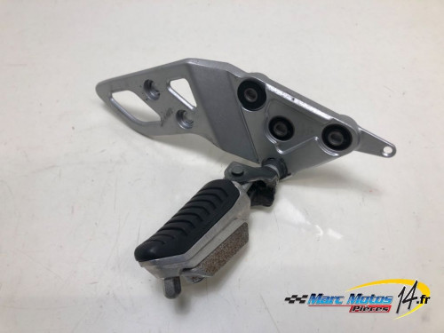 PLATINE AVANT DROITE SUZUKI 1250 BANDIT S ABS 2007